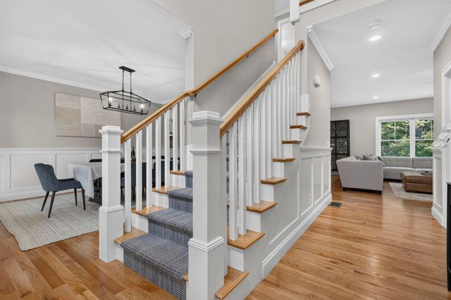 3 Farm Meadows Lane, Londonderry, NH 03053