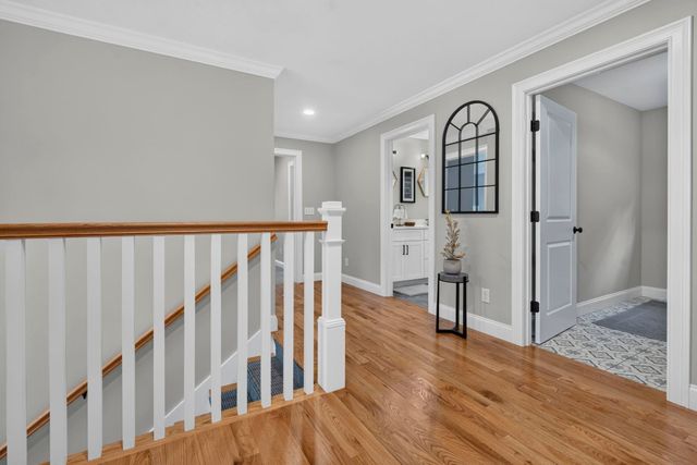 3 Farm Meadows Lane, Londonderry, NH 03053