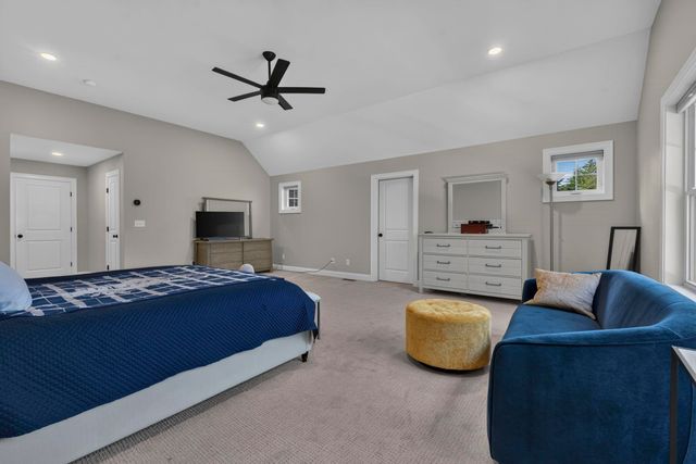 3 Farm Meadows Lane, Londonderry, NH 03053