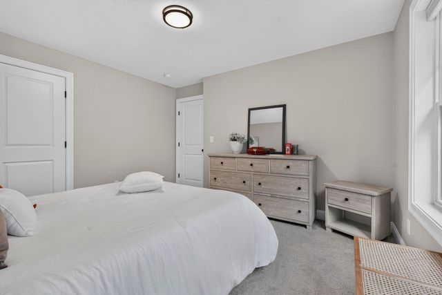 3 Farm Meadows Lane, Londonderry, NH 03053