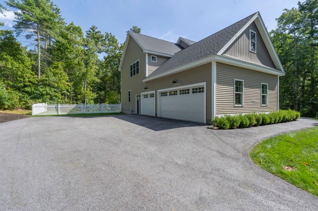 3 Farm Meadows Lane, Londonderry, NH 03053