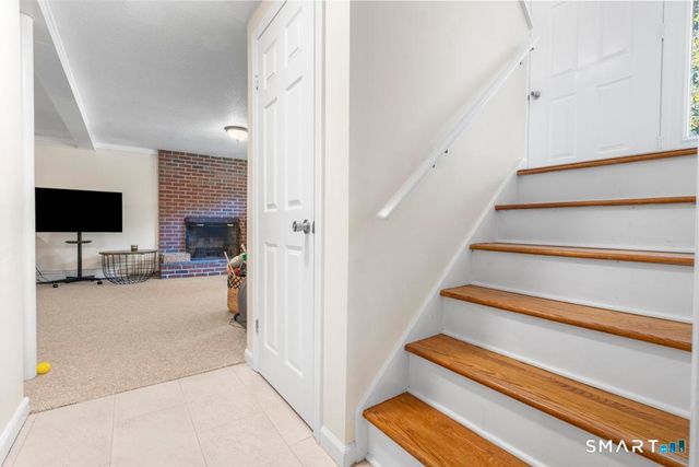 6 Snowapple Lane, Milford, CT 06460