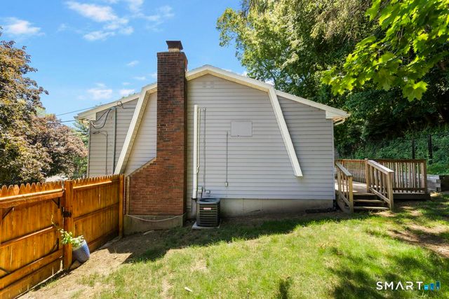 6 Snowapple Lane, Milford, CT 06460