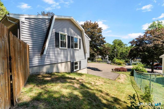 6 Snowapple Lane, Milford, CT 06460