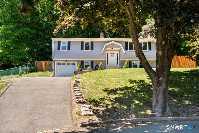 6 Snowapple Lane, Milford, CT 06460