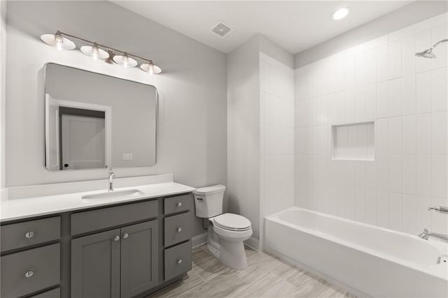 4860 Grandview Court, Flowery Branch, GA 30542