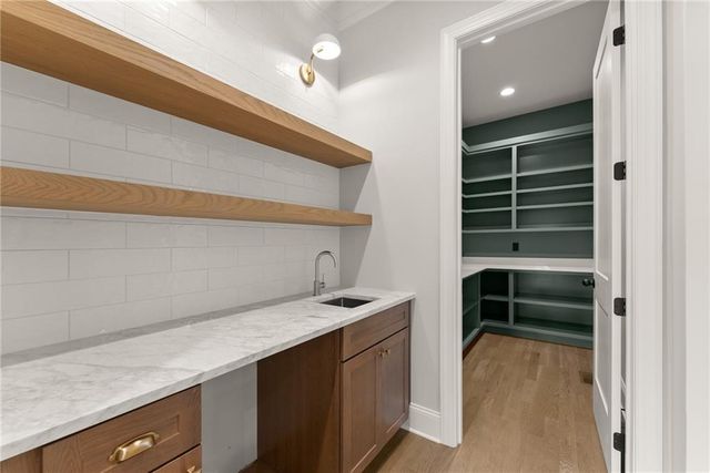 4860 Grandview Court, Flowery Branch, GA 30542