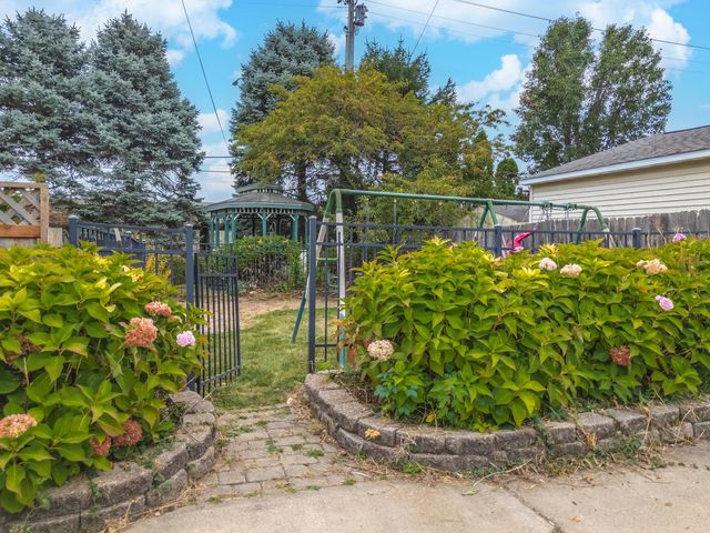 1909 Marzel Drive, Bloomington, IL 61701