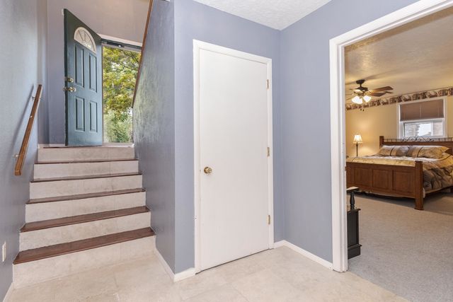 1909 Marzel Drive, Bloomington, IL 61701