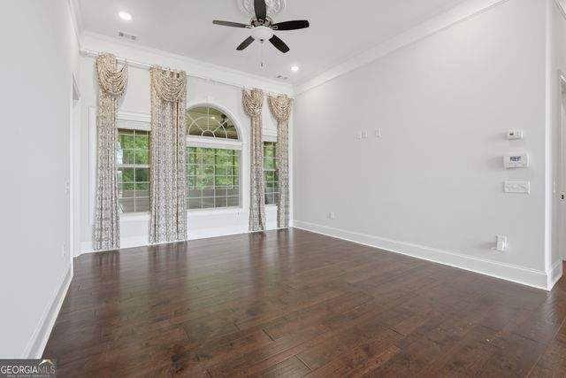 1042 Beaver Dam Road, Hoschton, GA 30548