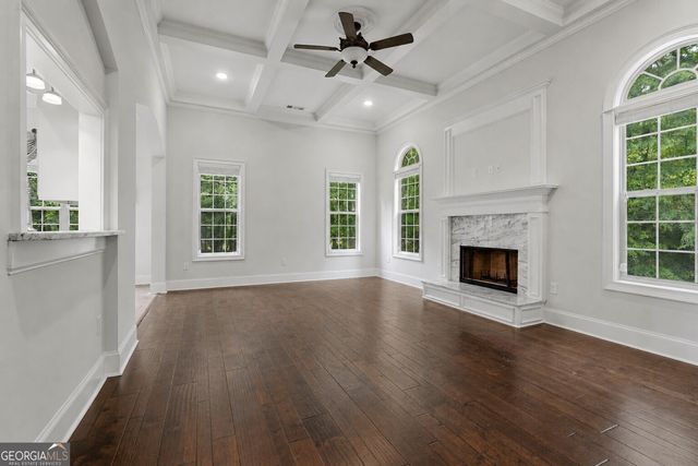 1042 Beaver Dam Road, Hoschton, GA 30548