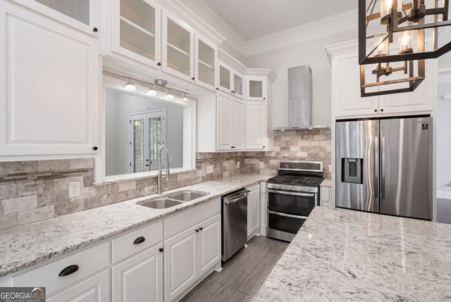 1042 Beaver Dam Road, Hoschton, GA 30548