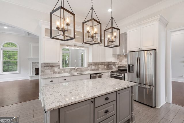 1042 Beaver Dam Road, Hoschton, GA 30548