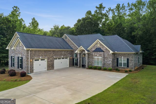 1042 Beaver Dam Road, Hoschton, GA 30548
