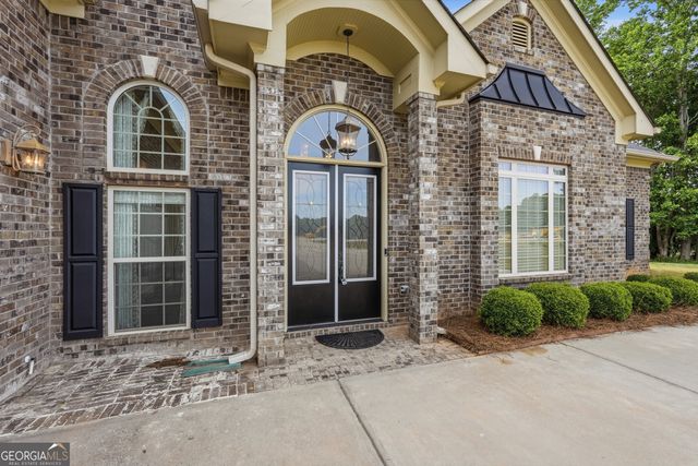 1042 Beaver Dam Road, Hoschton, GA 30548