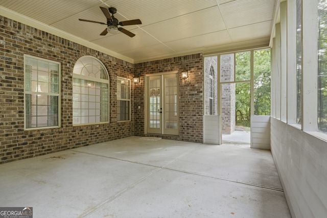 1042 Beaver Dam Road, Hoschton, GA 30548