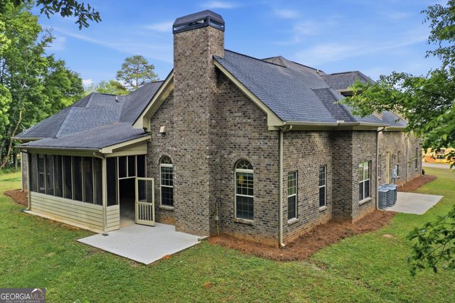 1042 Beaver Dam Road, Hoschton, GA 30548