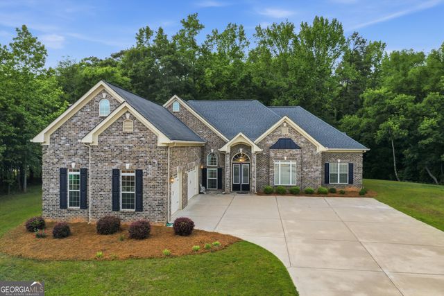 1042 Beaver Dam Road, Hoschton, GA 30548