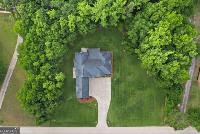 1042 Beaver Dam Road, Hoschton, GA 30548
