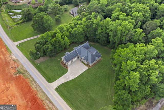 1042 Beaver Dam Road, Hoschton, GA 30548