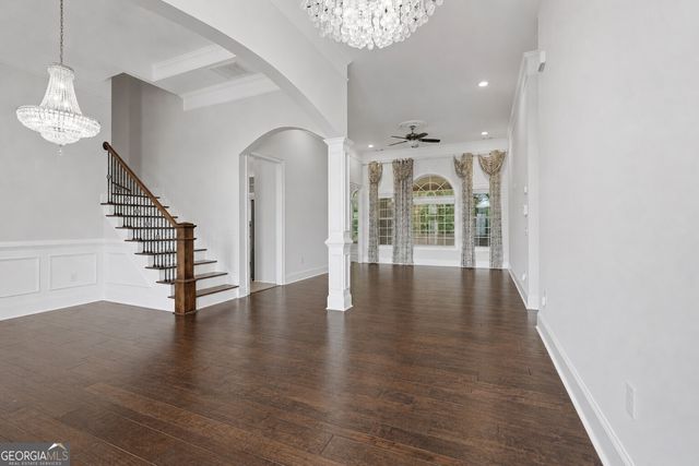 1042 Beaver Dam Road, Hoschton, GA 30548