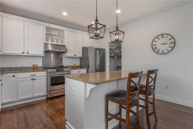 1205 Settlers Bay Court, Sugarcreek Twp, OH 45305