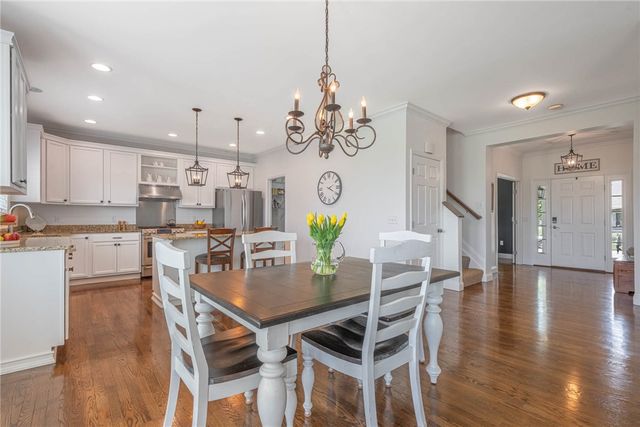 1205 Settlers Bay Court, Sugarcreek Twp, OH 45305