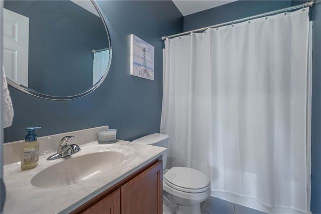 1205 Settlers Bay Court, Sugarcreek Twp, OH 45305