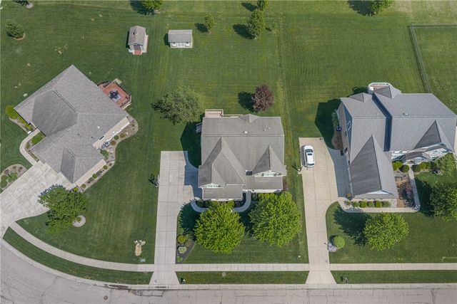 1205 Settlers Bay Court, Sugarcreek Twp, OH 45305