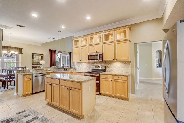 2427 LEANING PINE LANE, Oviedo, FL 32765