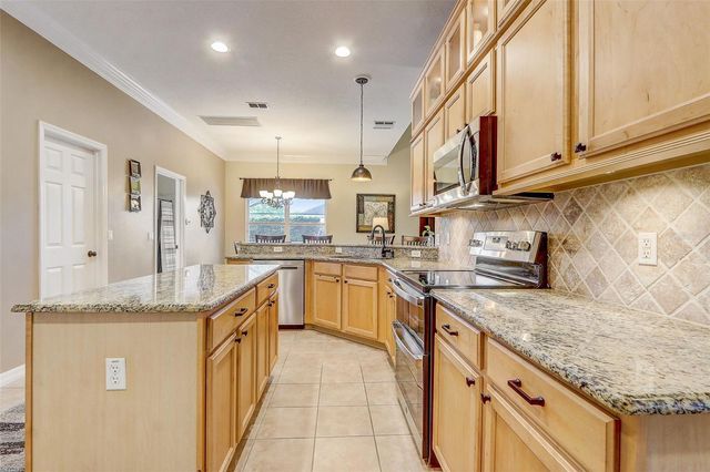 2427 LEANING PINE LANE, Oviedo, FL 32765