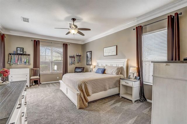 2427 LEANING PINE LANE, Oviedo, FL 32765