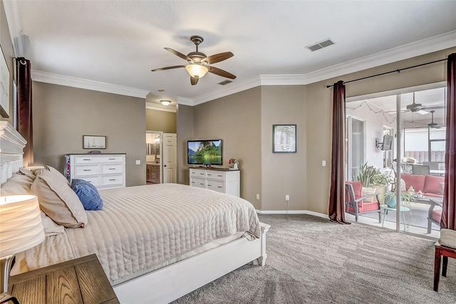 2427 LEANING PINE LANE, Oviedo, FL 32765