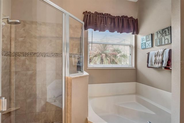 2427 LEANING PINE LANE, Oviedo, FL 32765