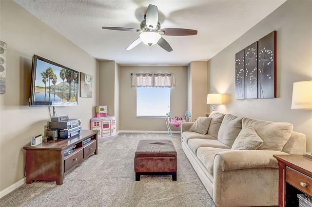 2427 LEANING PINE LANE, Oviedo, FL 32765