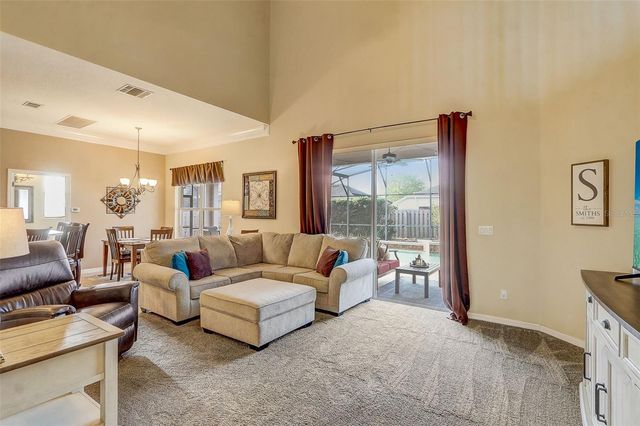 2427 LEANING PINE LANE, Oviedo, FL 32765