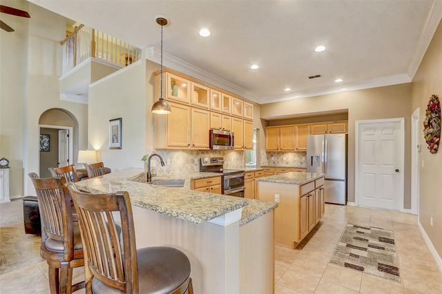2427 LEANING PINE LANE, Oviedo, FL 32765