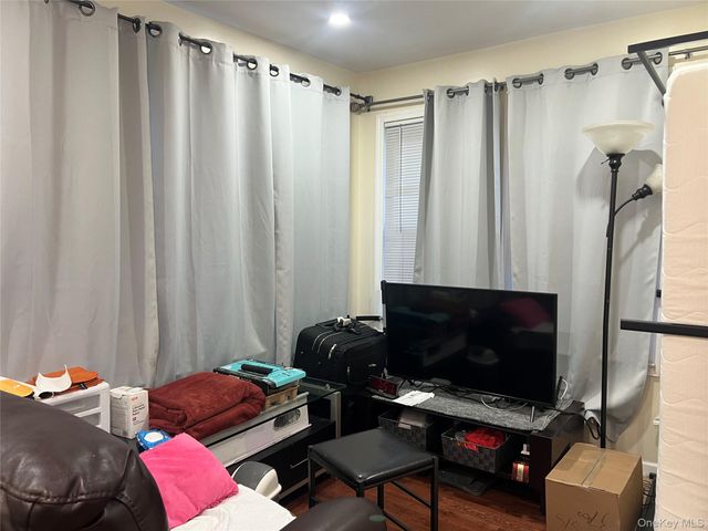 15108 33rd Road, Flushing, NY 11354