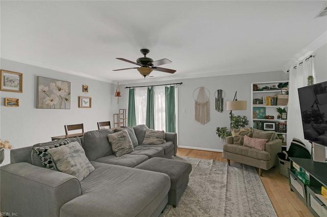 220 Hinton AVE, Chesapeake, VA 23323