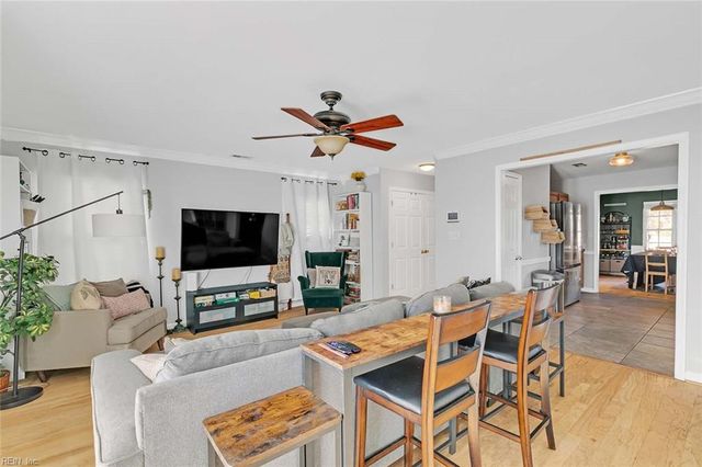 220 Hinton AVE, Chesapeake, VA 23323