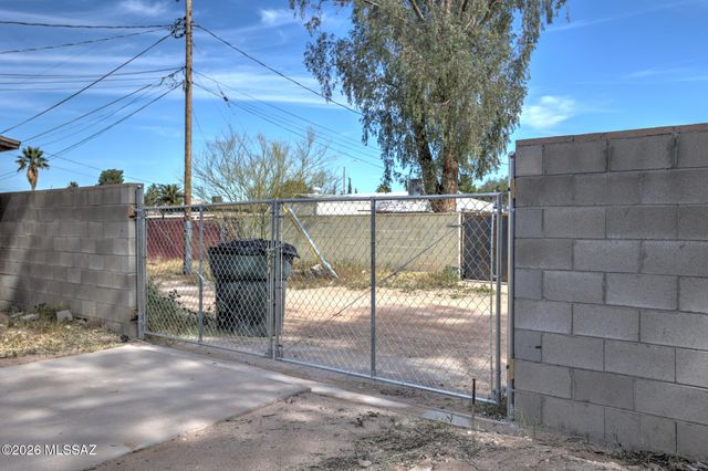 1981 E Fayette Vista, Tucson, AZ 85713