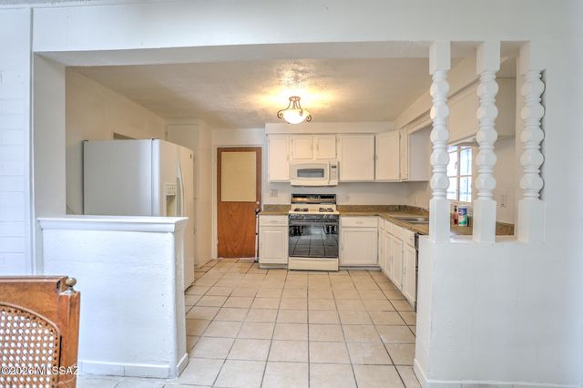 1981 E Fayette Vista, Tucson, AZ 85713