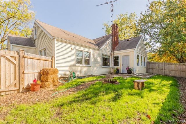 3770 Ann Arbor Saline Road, Ann Arbor, MI 48103