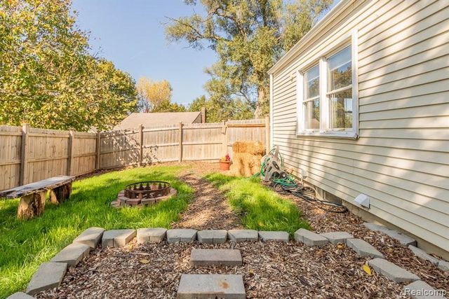 3770 Ann Arbor Saline Road, Ann Arbor, MI 48103