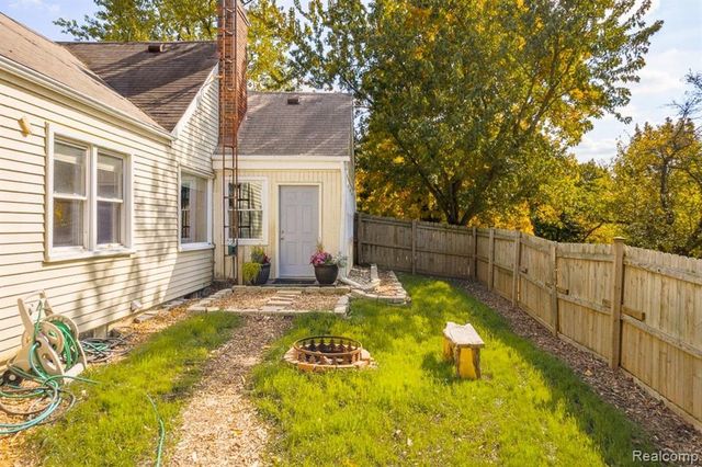 3770 Ann Arbor Saline Road, Ann Arbor, MI 48103