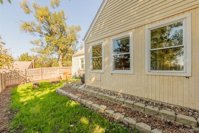 3770 Ann Arbor Saline Road, Ann Arbor, MI 48103