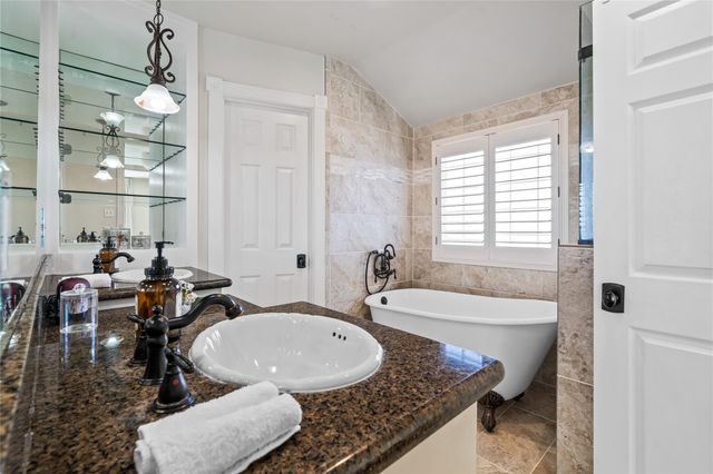 3902 Colquitt Street, Houston, TX 77027