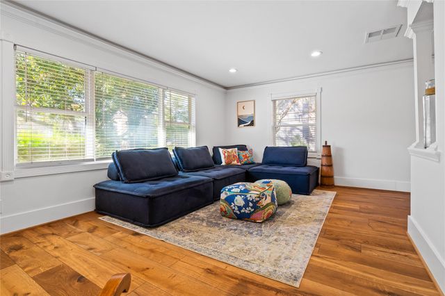 3902 Colquitt Street, Houston, TX 77027