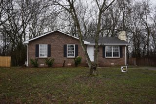 3474 Arvin Dr, Clarksville, TN 37042