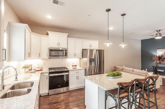 1144 Lock 4 Rd Unit A2, Gallatin, TN 37066